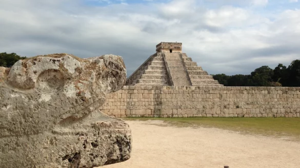 Ruinenst&auml;tte Chichen Itza - &copy; Foto: Denis Duettmann