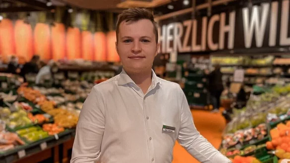 Luca Konrad leitet mit 26 Jahren den Marktkauf in der  Zuckerstadt. - © EDEKA Rhein-Ruhr