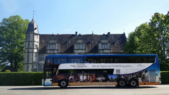 Der Bus der "Salzufler Landpartien" auf Tour. Jetzt ist klar: Der Markenname muss nicht geändert werden. - © Staatsbad Salzuflen