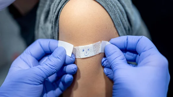 Kinder-Impfaktion - © Foto: Moritz Frankenberg/dpa