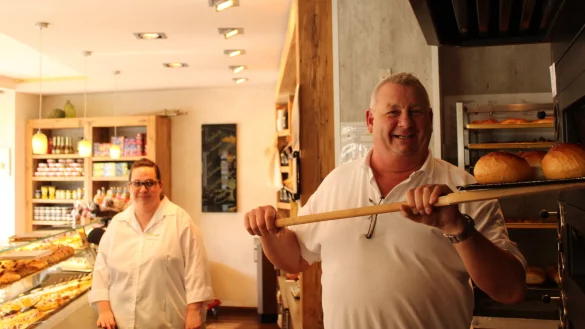 Bäckermeister Mickel Biere hat das Gefühl, dass die Politik in einer Krisensituation das Handwerk vernachlässigt. Die daraus resultierende Planungsunsicherheit hat ihn dazu bewegt, bestehende Mietverhältnisse zu kündigen. - © Philipp Kersten