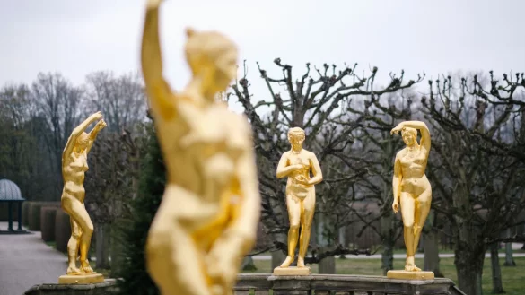 Vergoldete Statuen - &copy; Foto: Ole Spata/dpa