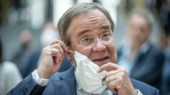 Noch f&uuml;nf Wochen bis zur Bundestagswahl - und der Umfragetrend f&uuml;r Unionskandidat Armin Laschet zeigt nur in eine Richtung. - &copy; Michael Kappeler/dpa