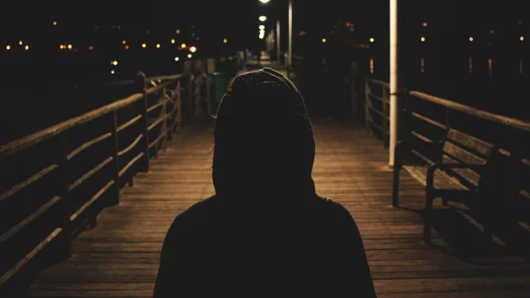 Im Dunkeln alleine nach Hause - f&uuml;r viele ein Graus. - &copy; Pixabay
