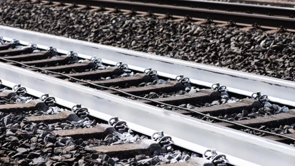 Bahn testet wei&szlig;e Schienen gegen Hitze - &copy; Foto: Swen Pf&ouml;rtner