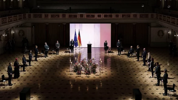 Zentrales Gedenken in Berlin - &copy; Foto: Jesco Denzel/BPA Pool/dpa