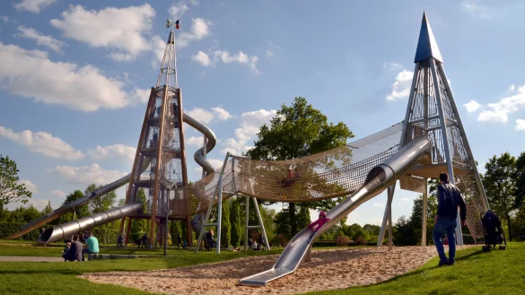 Die Rutschent&uuml;rme im Gartenschaupark Rietberg sind in der Region ein Highlight. - &copy; Stadt Rietberg