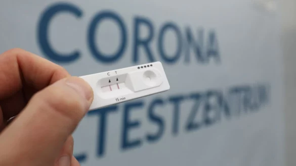 Schnelltest - &copy; Foto: Danny Gohlke/dpa