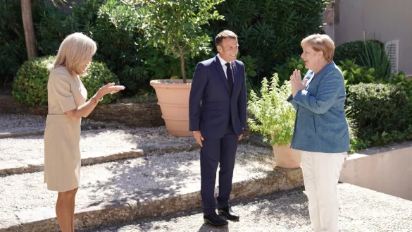 Kanzlerin Merkel besucht Frankreichs Pr&auml;sident Macron - &copy; Foto: Michael Kappeler/dpa