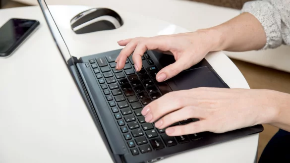 IT-Sicherheit im Homeoffice - &copy; Foto: Christin Klose/dpa-tmn