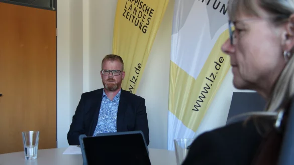 Friso Veldink (CDU) will B&uuml;rgermeister von D&ouml;rentrup werden. Ebenso wie Michaela Lehnert (parteilos, rechts). Die LZ hat beide zum gegenseitigen Interview eingeladen. - &copy; Seda Hagemann