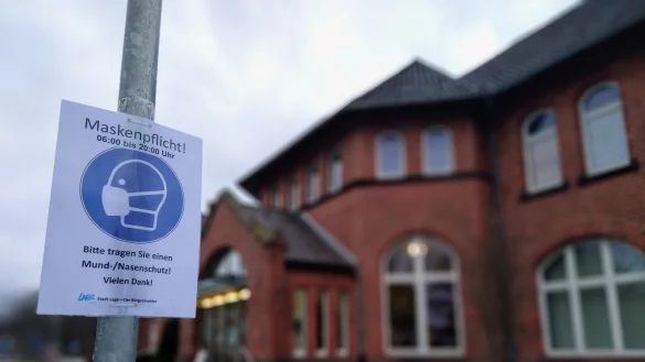 Die Maskenpflicht gilt in Lage ab sofort wieder auf allen Parkpl&auml;tzen. Auch in den anderen St&auml;dten soll sie ausgedehnt werden. - &copy; Archivfoto: Yvonne Glandien