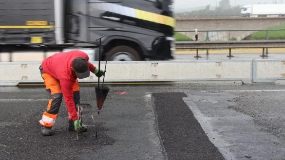 Gef&auml;hrliche L&ouml;cher auf der A2. - &copy; Ulf Hanke (Symbolbild/Archivbild)