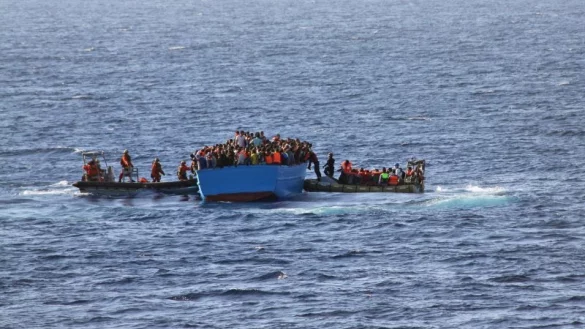 Symbolbild: Seenotrettung von Fl&uuml;chtlingen im Mittelmeer. - &copy; Symbolbild: Bundeswehr/Winkler/Archiv/dpa