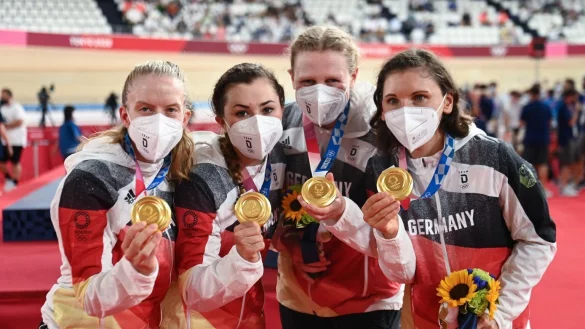 Gold-Frauen - &copy; Foto: Sebastian Gollnow/dpa