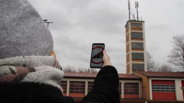 In den vergangenen sechs Wochen war der Handyempfang in der Lagenser Innenstadt nur eingeschr&auml;nkt vorhanden. Unter anderem war die Mobilfunkanlage bei der Feuerwache defekt. - &copy; Nadine Uphoff