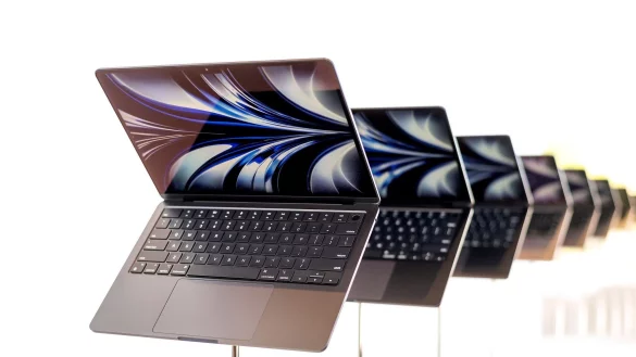 - &copy; Noah Berger/AP/dpa