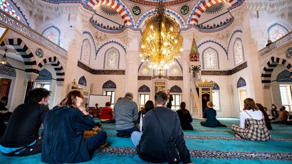 Tag der offenen Moschee - &copy; Foto: Fabian Sommer/dpa