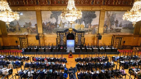 - &copy; Jonas Walzberg/dpa