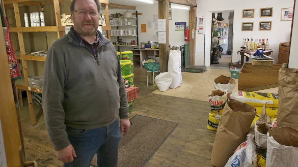 Hat zugemacht: Klaus Echterhof hat den Landhandel in der Dahlhauser Mühle geschlossen. Nach dem Tod seiner Mutter Irmgard Echterhof fand sich niemand, der den Laden weiterführen konnte. - © Thomas Dohna