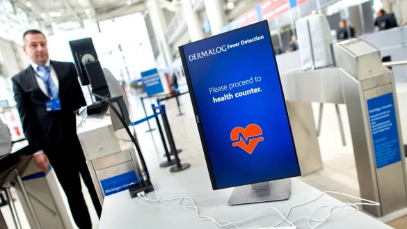 Temperaturscreening bei Reifenmesse in Hannover - &copy; Foto: Hauke-Christian Dittrich/dpa