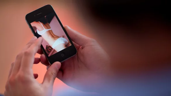 Pornografie im Internet - &copy; Foto: Julian Stratenschulte/dpa