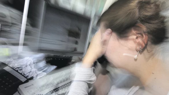 Stress am Arbeitsplatz: Viele Menschen können durch die Digitalisierung nicht mehr von der Arbeit abschalten. - © Symbolbild: dpa