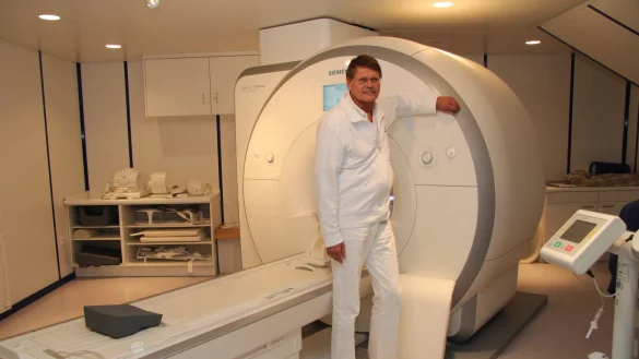 Seit 25 Jahren Facharzt und Kenner der Radiologie: Dr. Klaus Peter Grigat. - &copy; Engelhardt