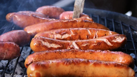 Was macht aus Ihrer Sicht eine gute Bratwurst aus? Machen Sie mit bei unserer Umfrage. - © Symbolbild: Pixabay