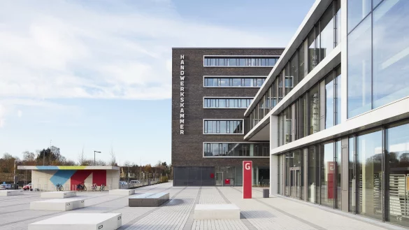 Der Campus Handwerk in Bielefeld ist Ausbildungsstätte für zahlreiche Handwerkerinnen und Handwerker in OWL. - © Campus Handwerk