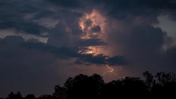 Gewitter in Berlin - &copy; Foto: Fabian Sommer/dpa
