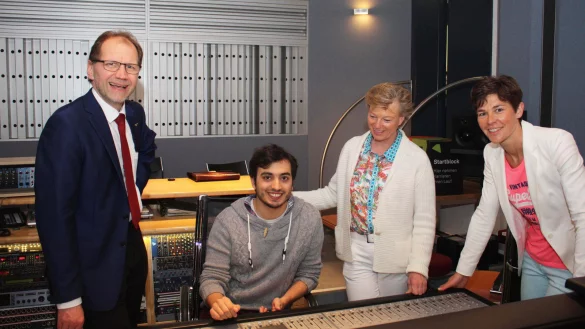 Prof. Dr. Thomas Grosse, Sascha Etezazi, Friederike Strate und Katja Urhahne (von links). - &copy; hfm/Plettenberg