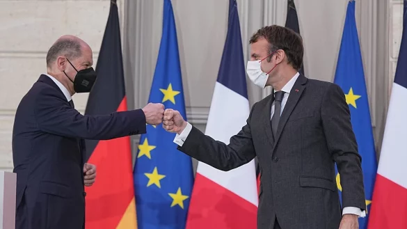 Scholz und Macron - &copy; Foto: Michael Kappeler/dpa