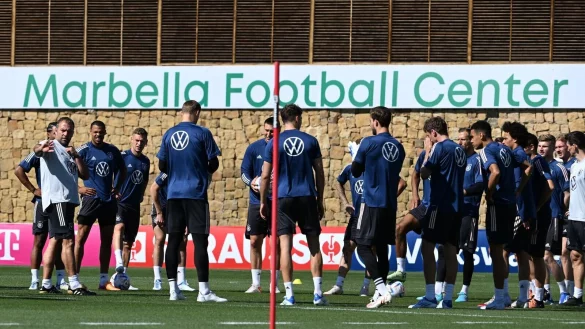 - &copy; Federico Gambarini/dpa