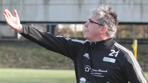 Abschied in Oerlinghausen: Trainer Thorsten Neubauer - &copy; Sebastian Lucas