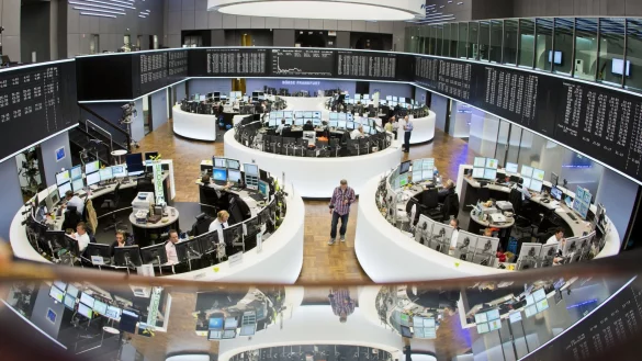 Deutsche B&ouml;rse - &copy; Foto: Frank Rumpenhorst/dpa-tmn