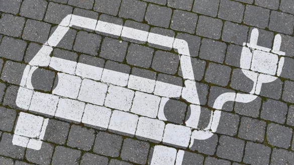 Nachfrage nach Elektroautos steigt - &copy; Foto: Patrick Pleul/dpa-Zentralbild/ZB