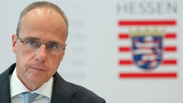 Peter Beuth - &copy; Foto: Boris Roessler/dpa