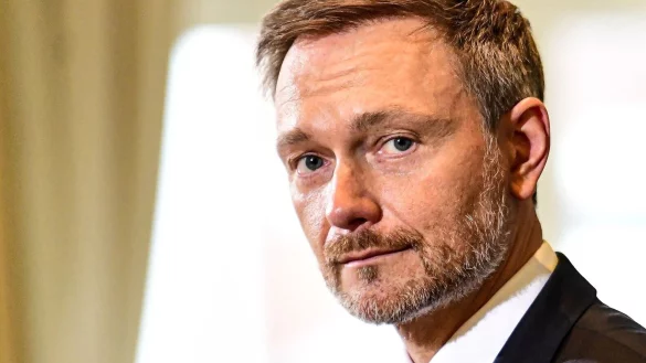 - &copy; Fabian Sommer/dpa