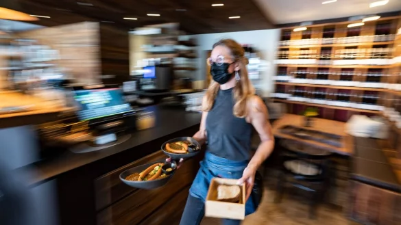 Maskenpflicht - &copy; Foto: Marijan Murat/dpa