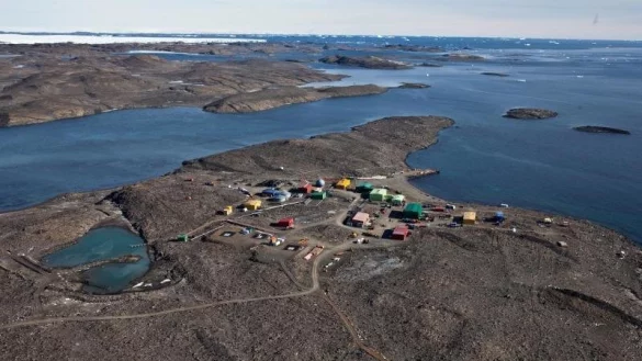 Ein Flughafen am S&uuml;dpol - &copy; Foto: David Barringhaus/Australian Antarctic Division/dpa
