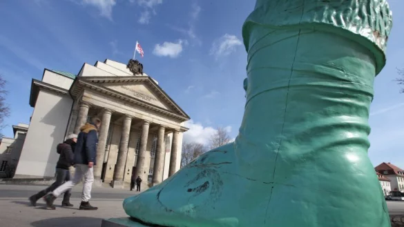 - &copy; Bernhard Preuss