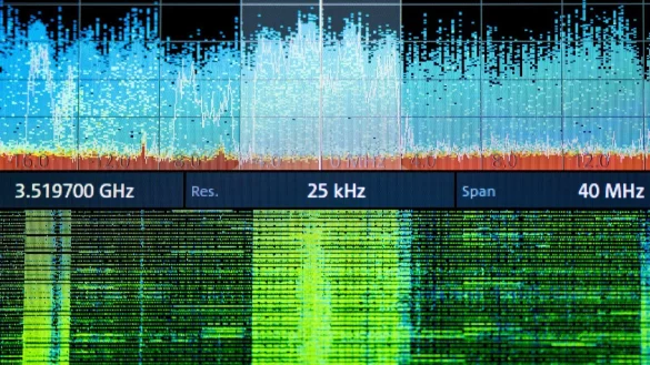 5G-Mobilfunknetz-Testger&auml;t - &copy; Foto: Bernat Armangue/AP/dpa