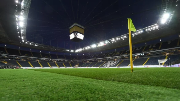 Leere R&auml;nge - &copy; Foto: Arne Dedert/dpa