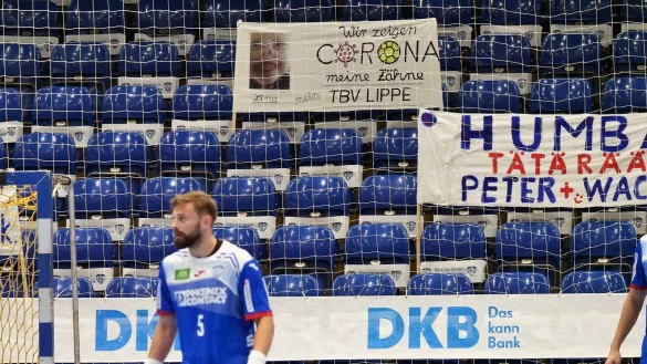 Die Corona-Problematik ist beim TBV allgegenw&auml;rtig. Einige Fans nehmen neuerdings mit einem Augenzwinkern bezug. - &copy; J&ouml;rg Hagemann