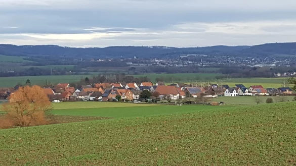 Idyllische Lage im Blomberger Becken: Die Tintruper Dorfgemeinschaft ist jetzt ohne eigenen Treffpunkt. - &copy; Marianne Schwarzer