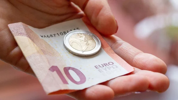 - &copy; Fernando Gutierrez-Juarez/dpa-Zentralbild/dpa