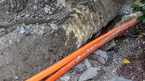 Bei Tiefbauarbeiten kann es schon mal vorkommen, dass die Telekomleitung durchgeschnitten wird. Die Reparatur ebendieser kann bis zu mehreren Tagen dauern. - &copy; Symbolbild: Pixabay