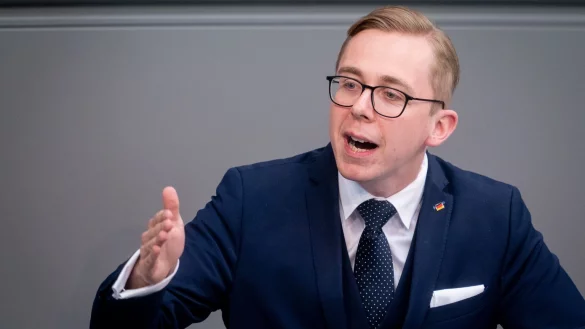 Amthor im Bundestag - &copy; Foto: Kay Nietfeld/dpa