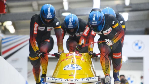 Viererbob - &copy; Foto: Robert Michael/dpa-Zentralbild/dpa